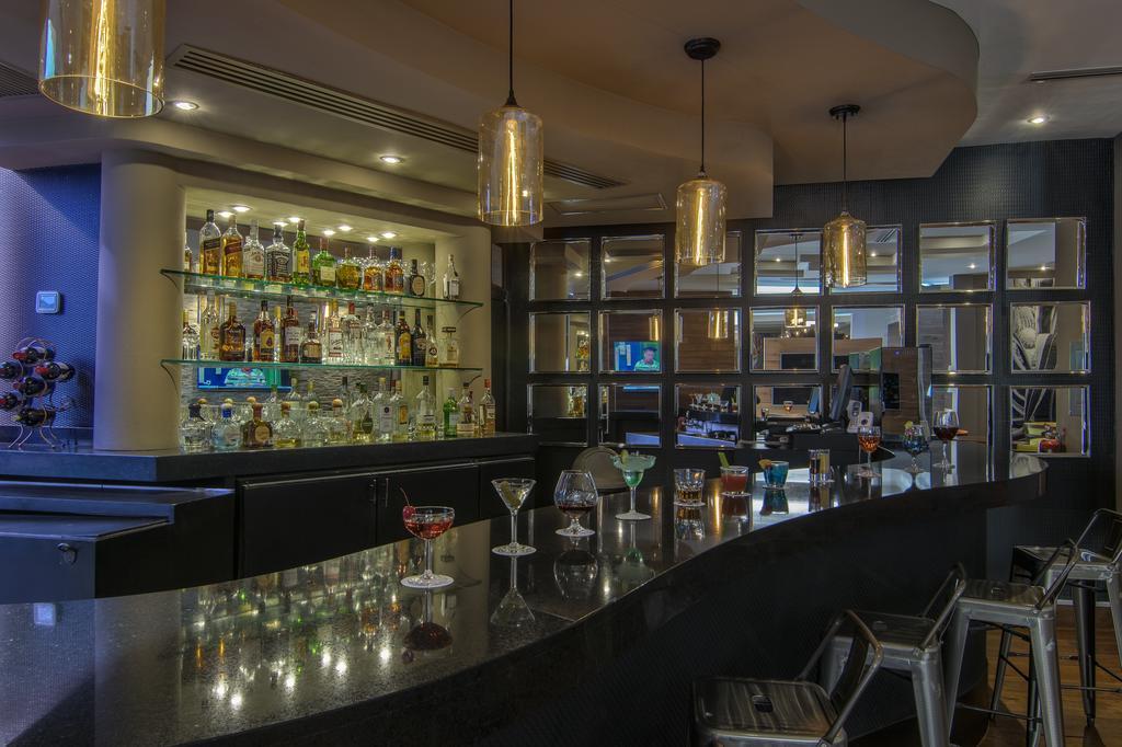 华雷斯城卢鲁斯那酒店 外观 照片